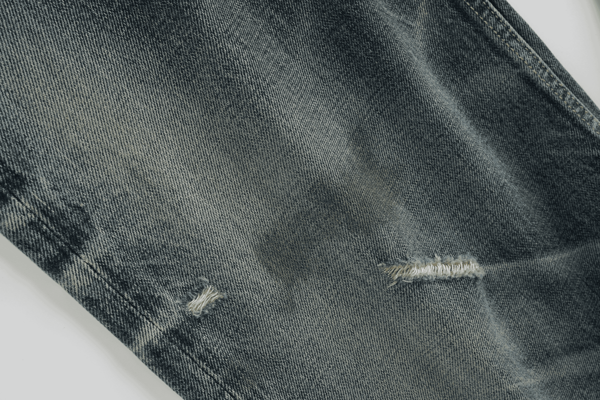 Straight-Leg Jeans in Lake-Nevada Distressed Blue