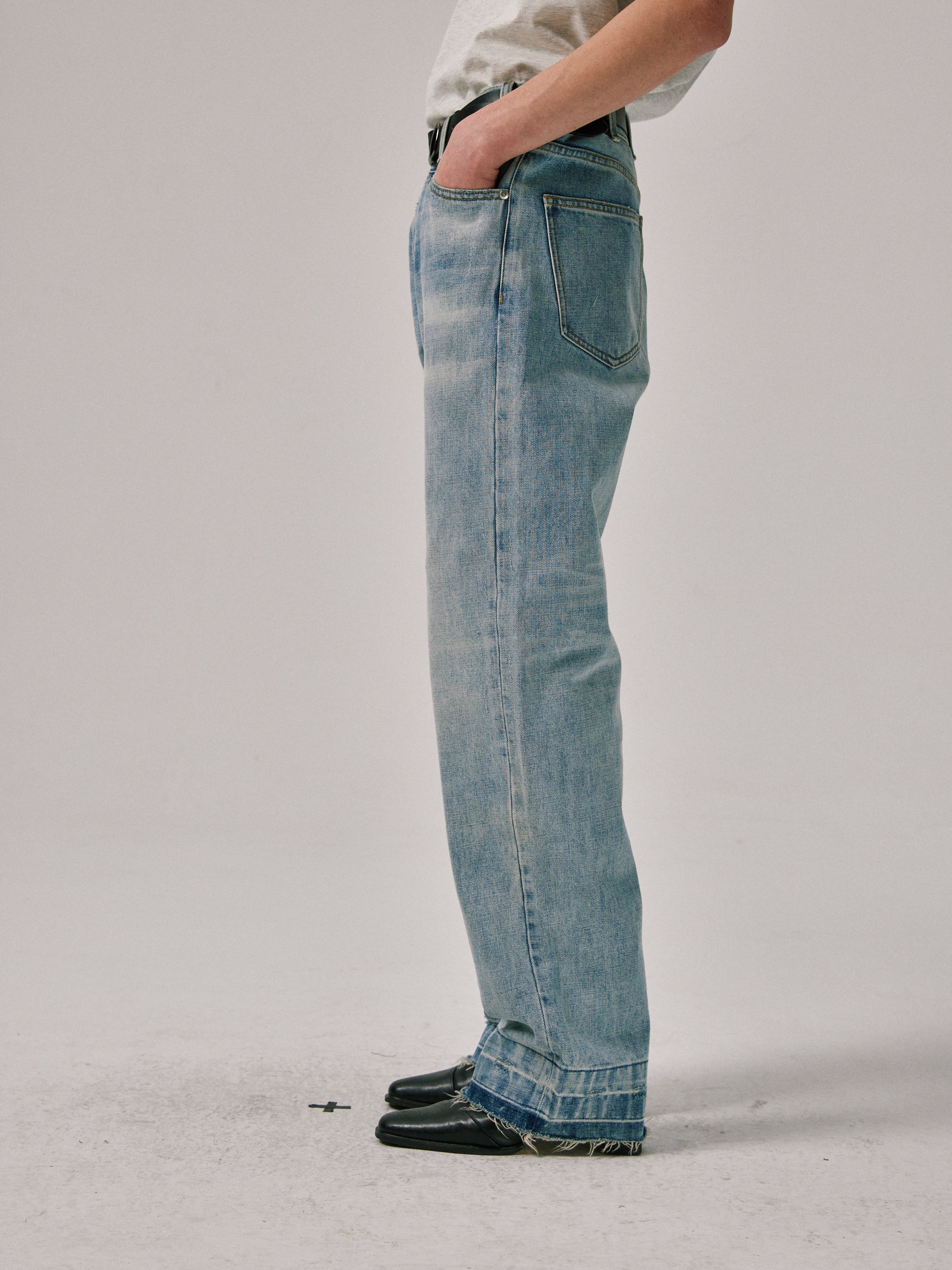 Mid-Rise Wide Leg Ripped Jeans