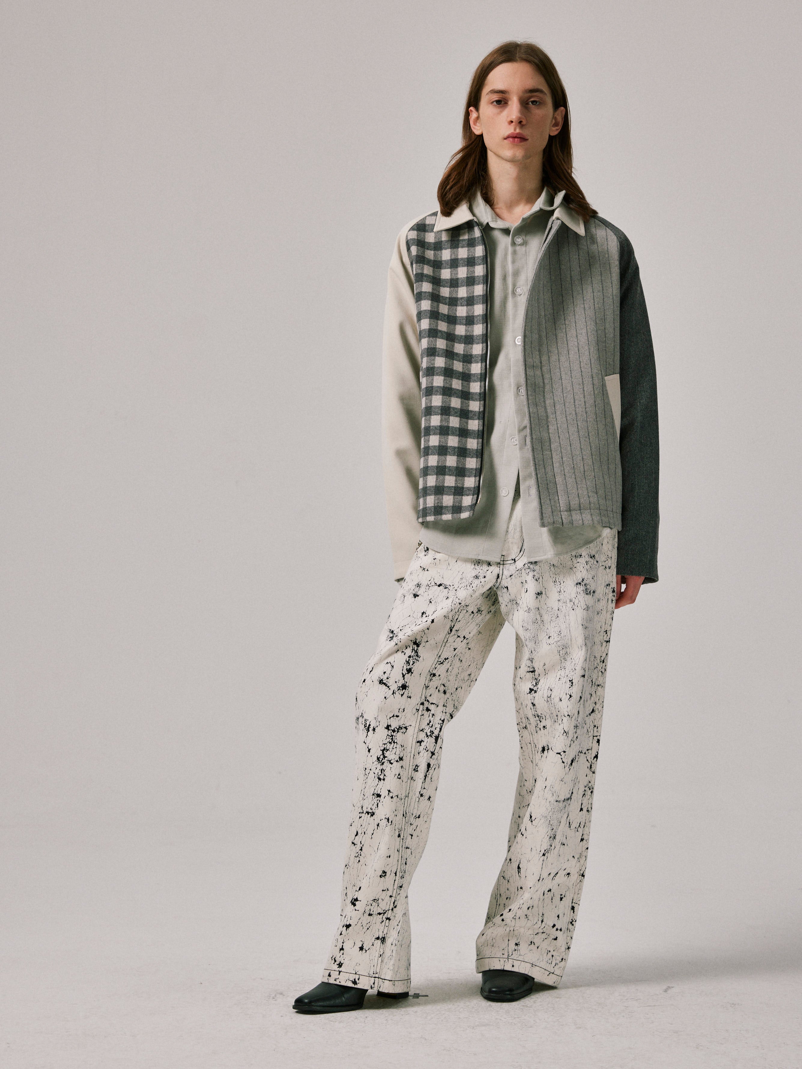 Straight-Leg Jeans in Digital Denim Print Type1