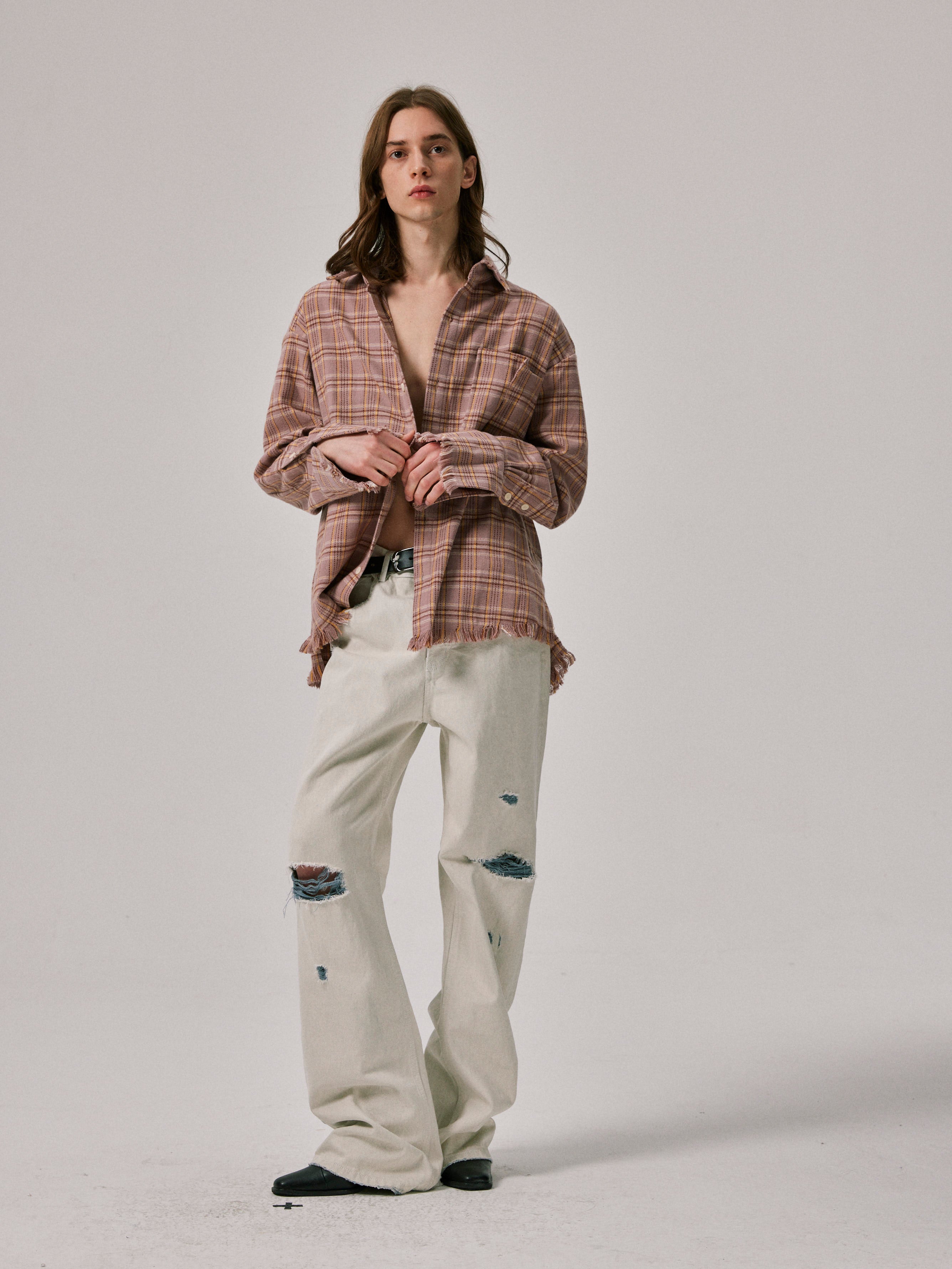 Distressed Flared Jeans in Off-White