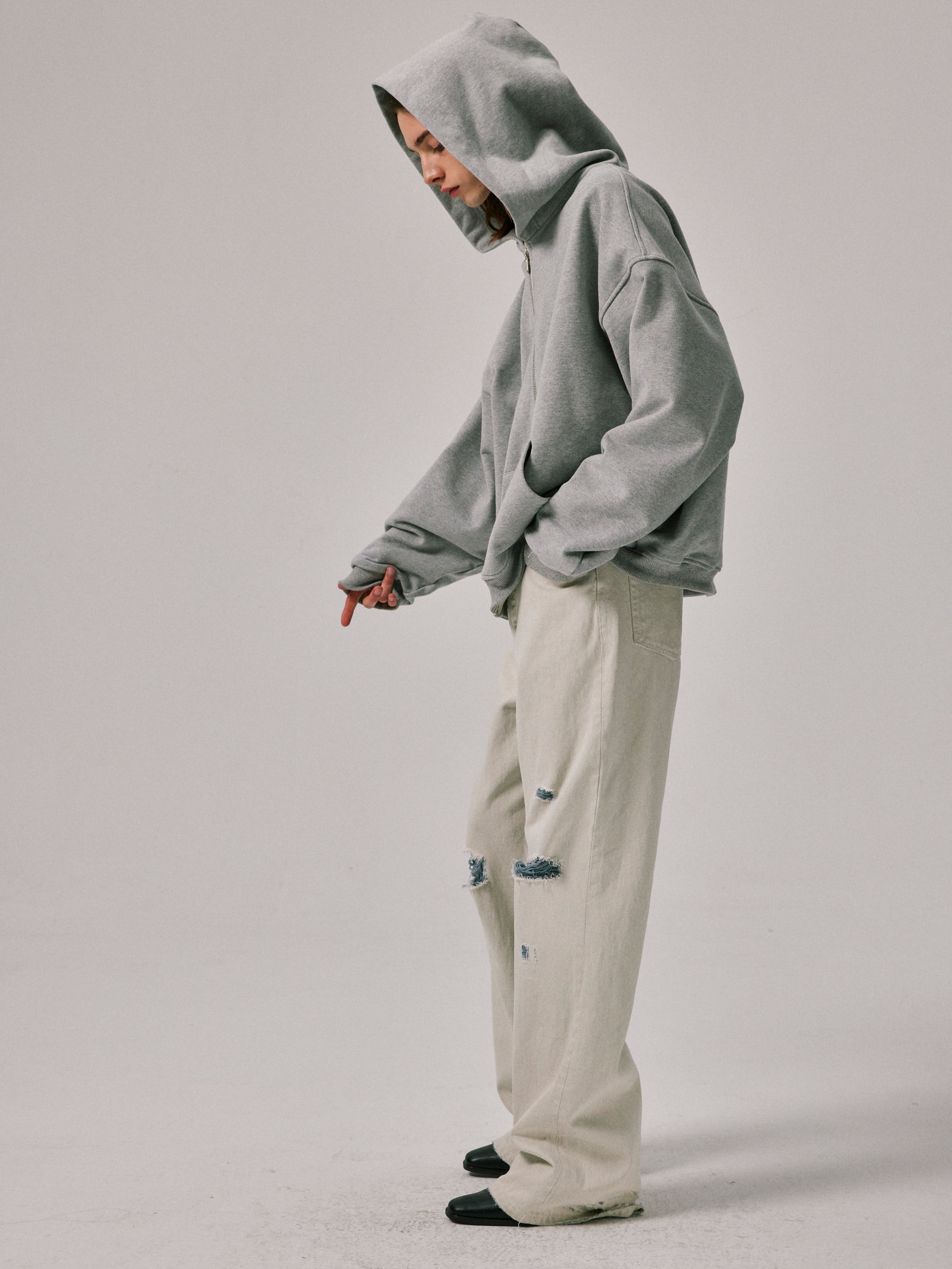 Distressed Flared Jeans in Off-White