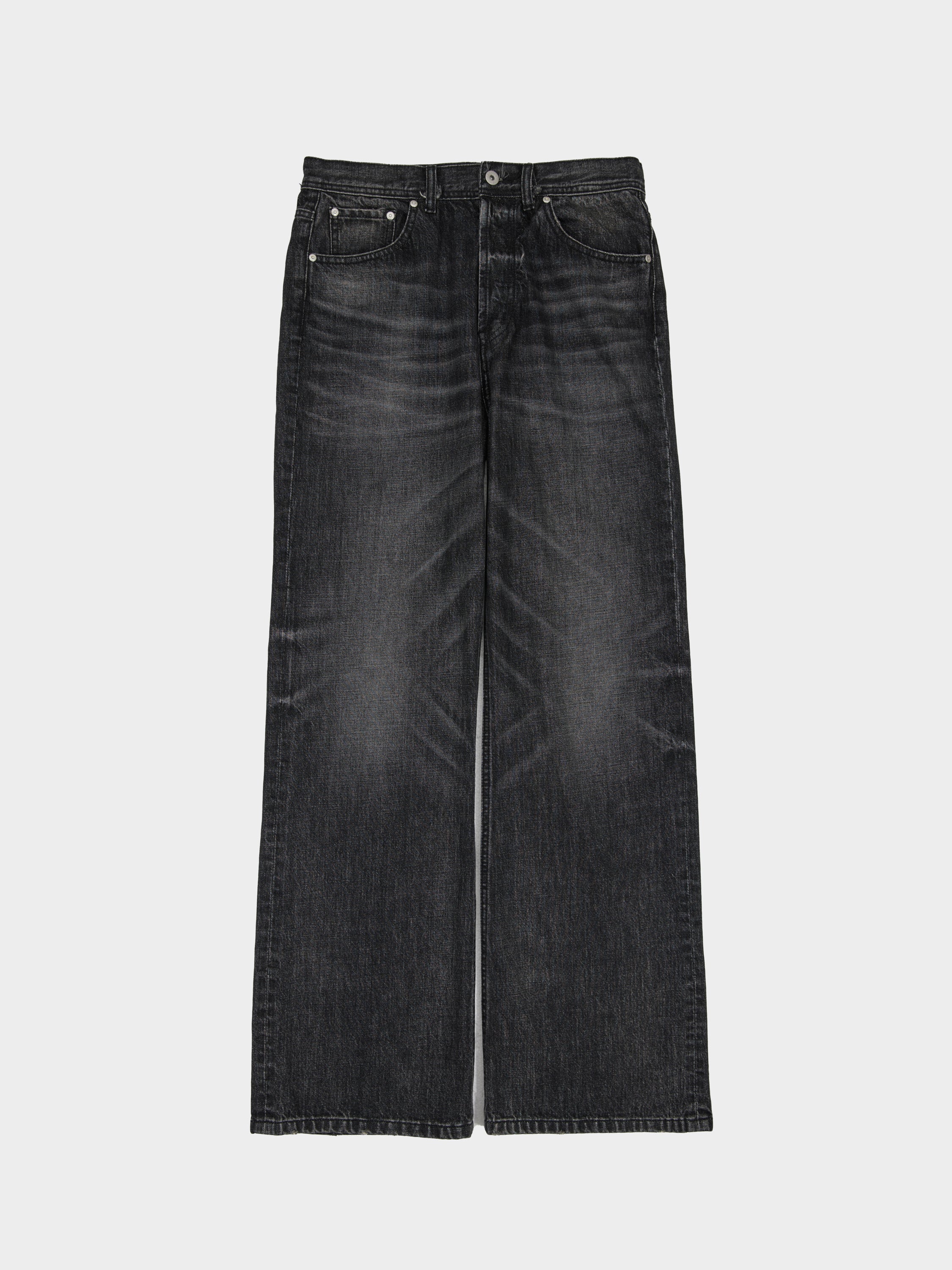 Flared Jeans in Vintage Black