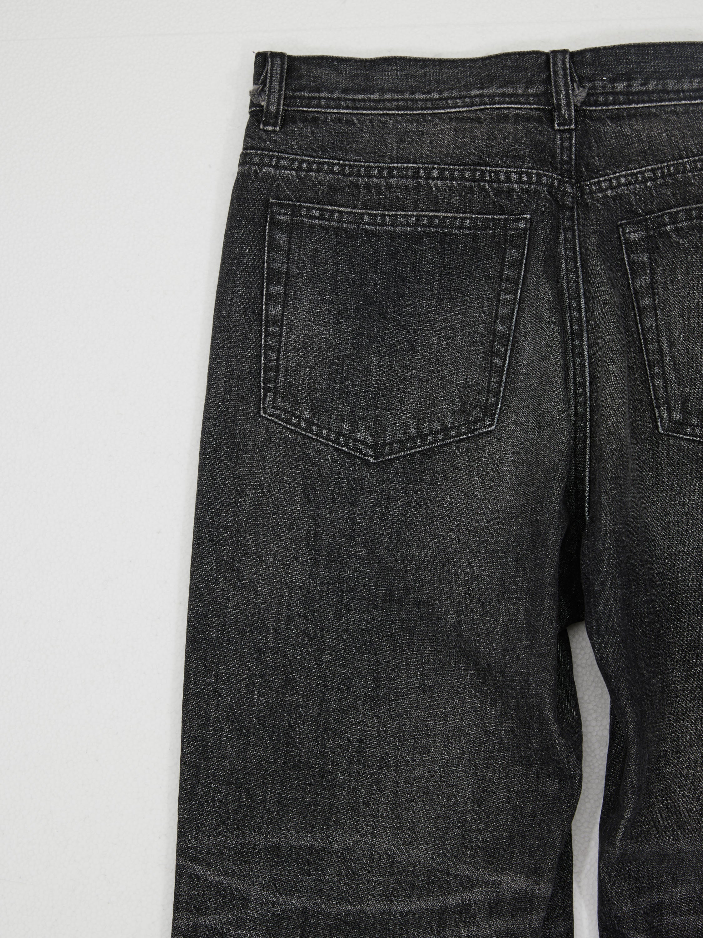 Flared Jeans in Vintage Black