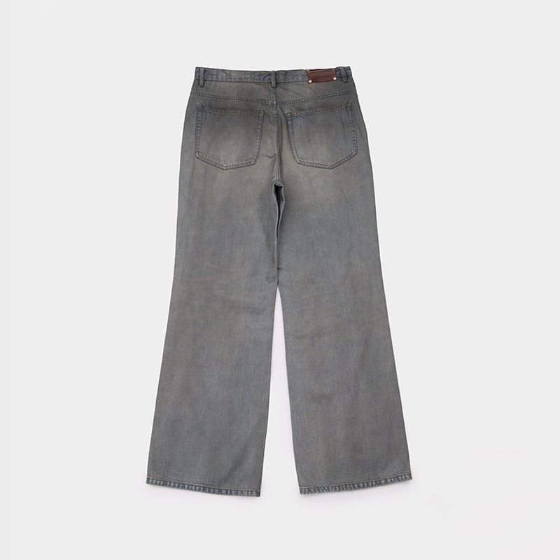 Distressed Jeans in Vintage Blue