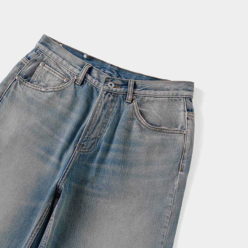 Flared Jeans in Medium Blue