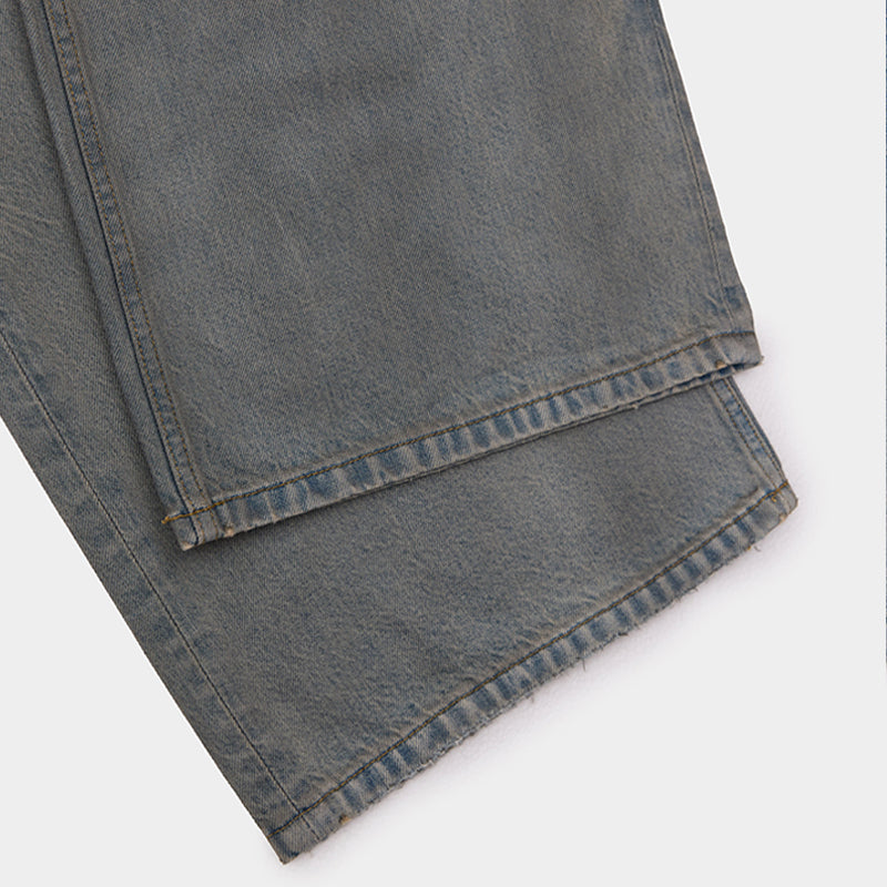 Distressed Jeans in Vintage Blue