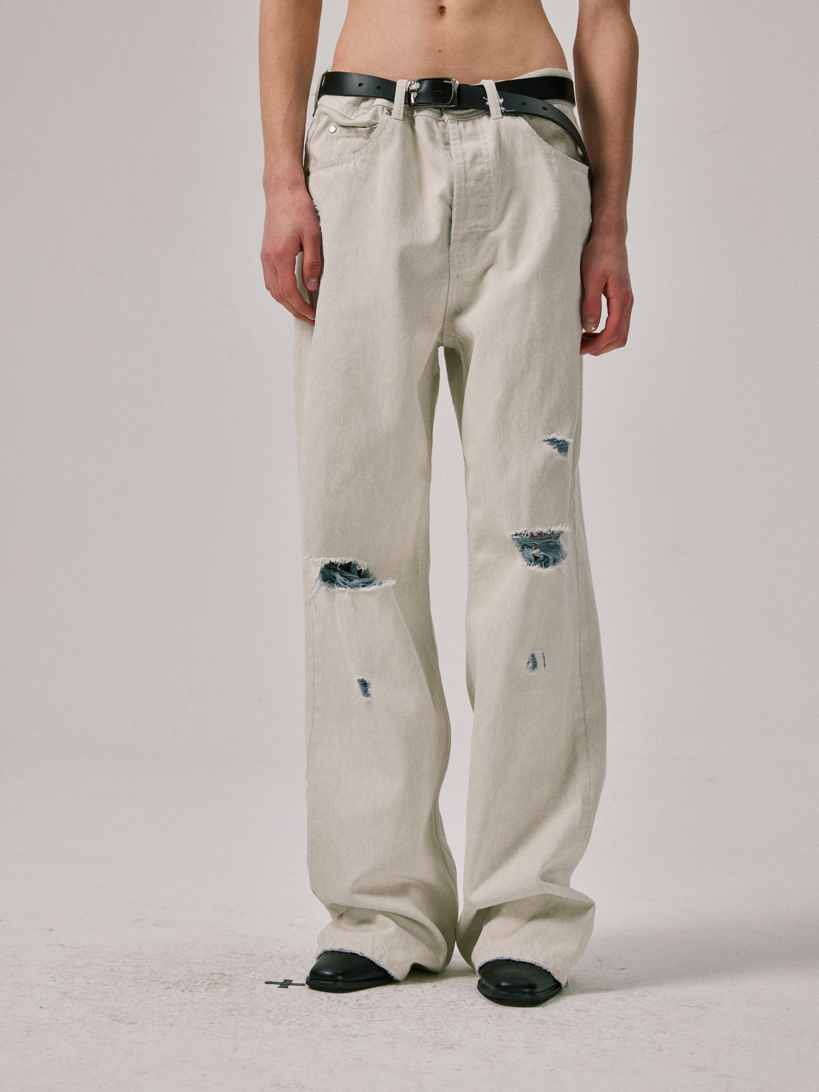 Distressed Flared Jeans in Off-White