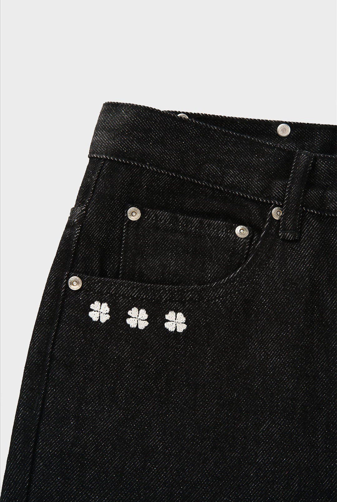 Flared Jeans in Natural Black