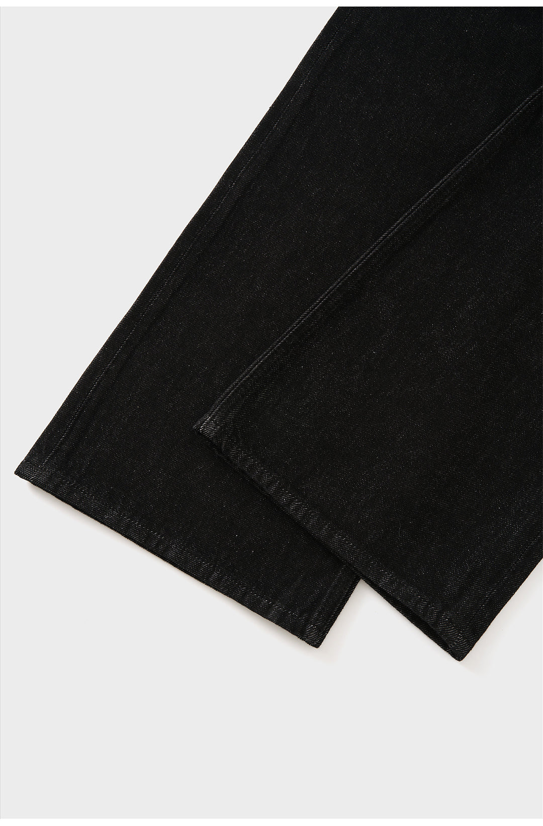 Flared Jeans in Natural Black
