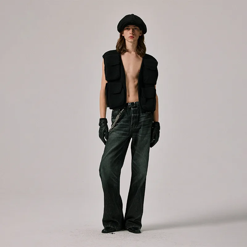 3D Knit Cargo Vest in Black
