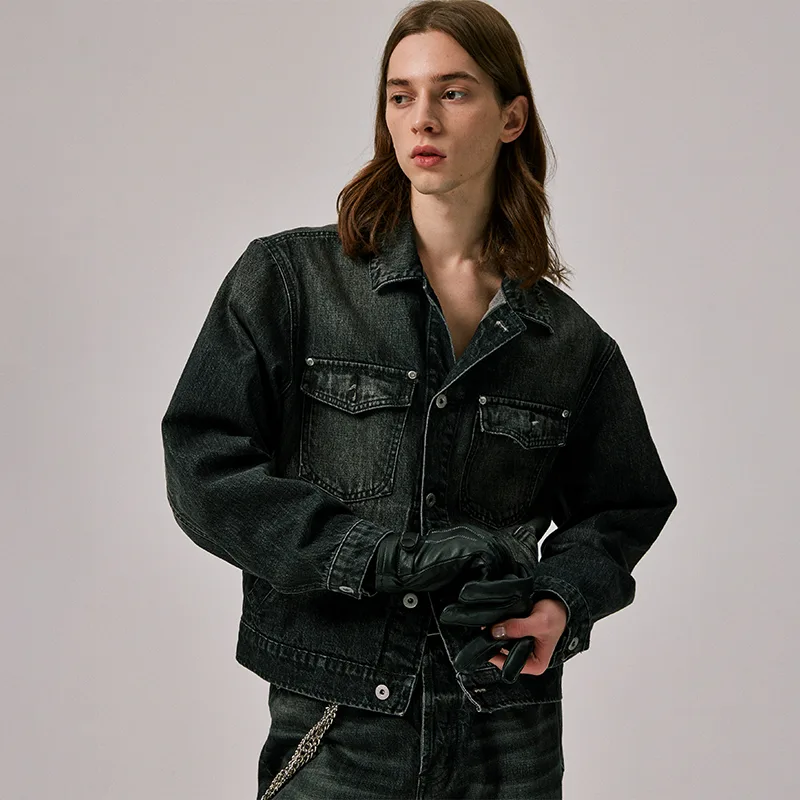 Cropped Denim Jacket in Vintage Black