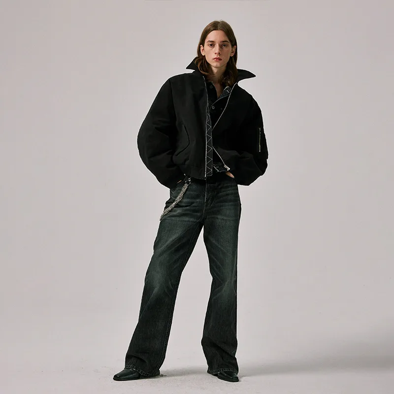 Flared Jeans in Vintage Black