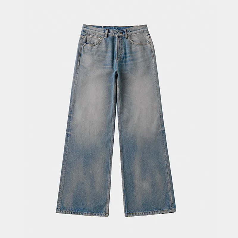 Flared Jeans in Medium Blue