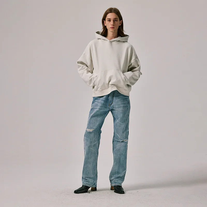 Mid-Rise Wide Leg Ripped Jeans in Blue