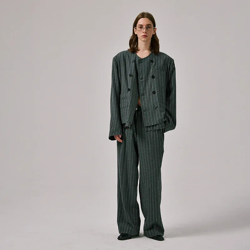 Raw-Cut Double Breast Blazer in Grey